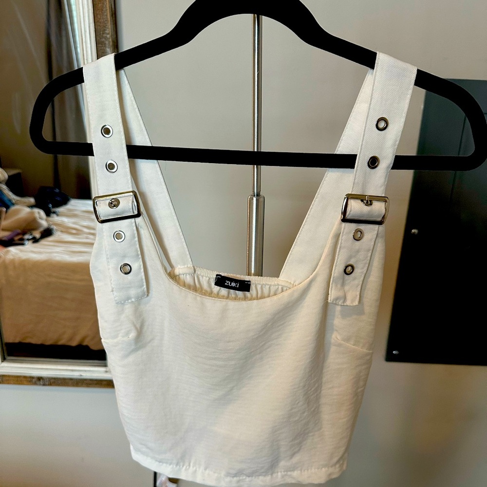 Zuiki White Buckle Tank Top